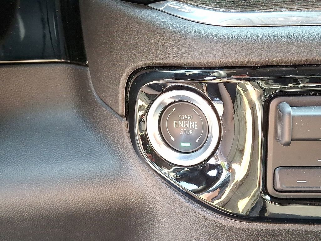 Used 2025 Chevrolet Silverado 1500 LT image 23