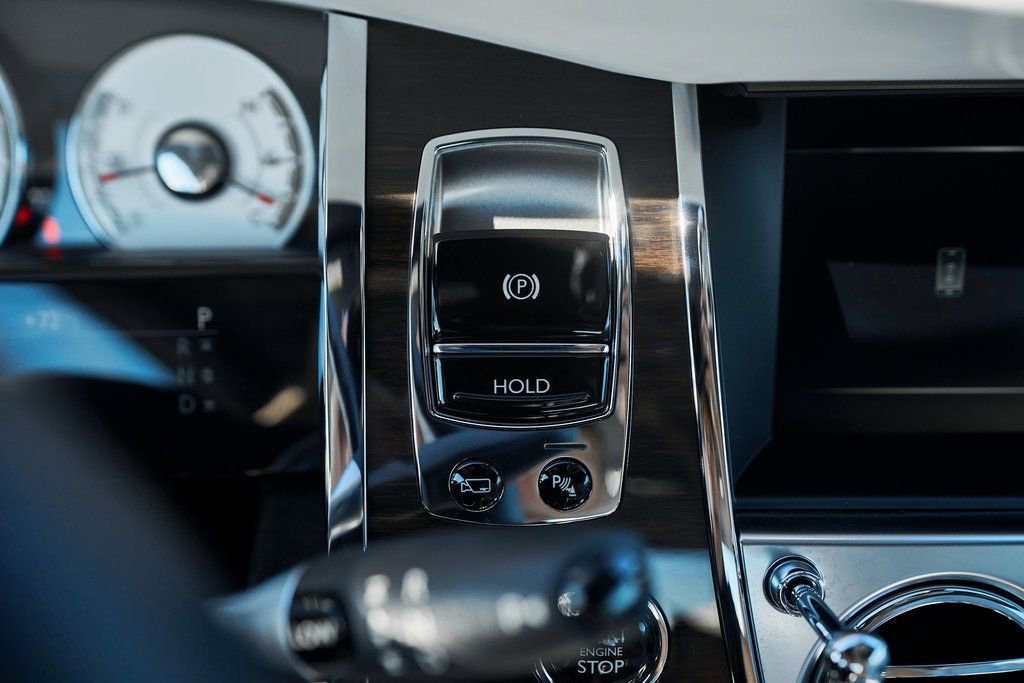 Used 2020 Rolls-Royce Wraith image 59
