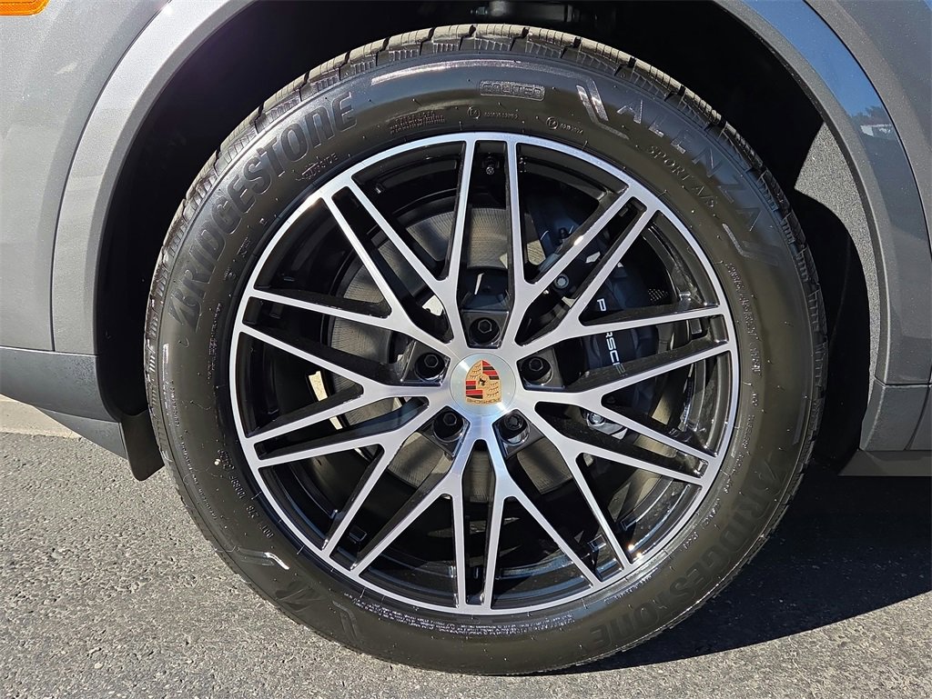 New 2026 Porsche Cayenne Coupe image 24