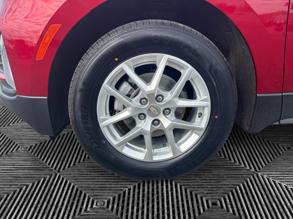 Used 2024 Chevrolet Equinox LT AWD/4WD image 14