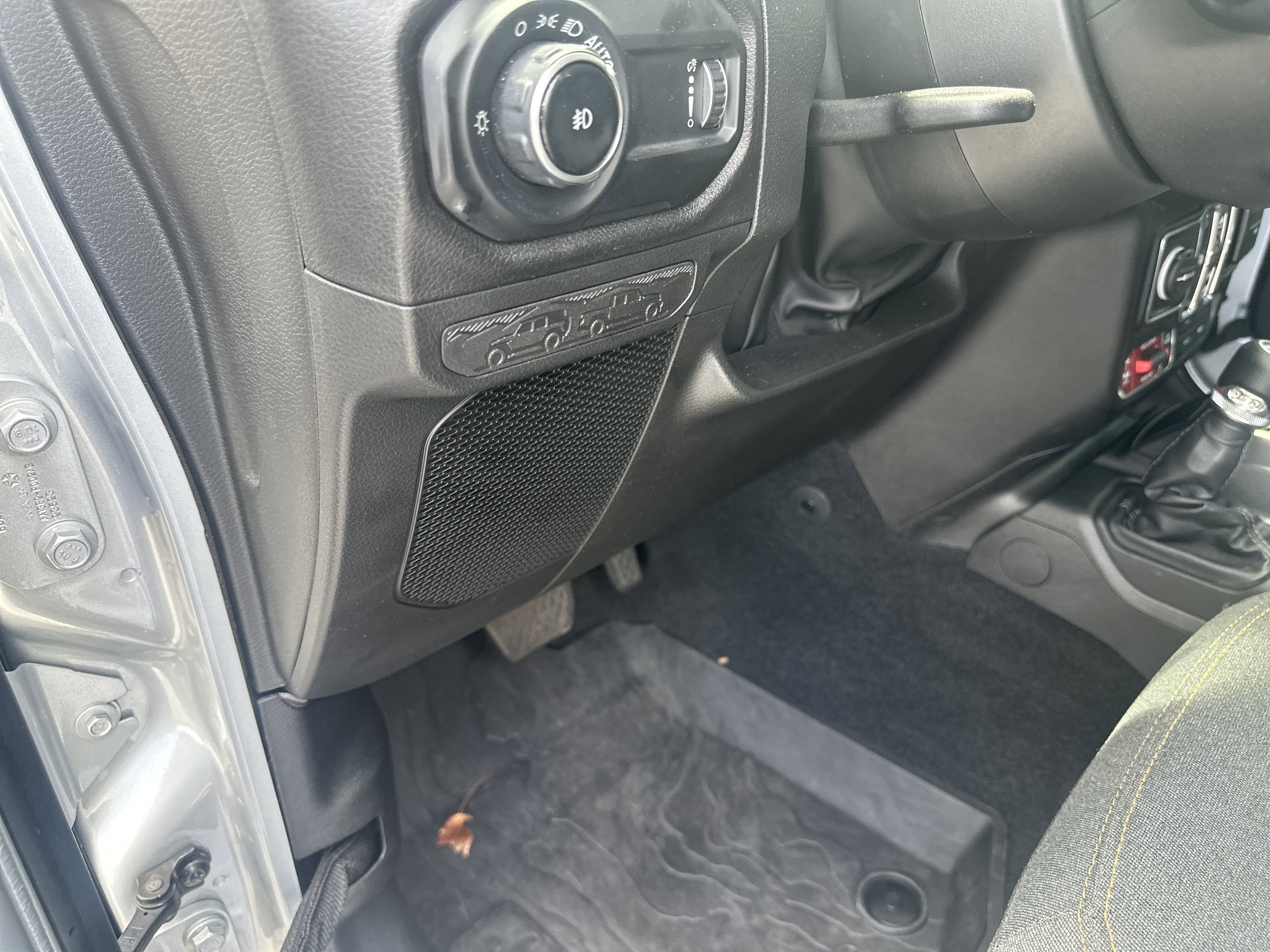 Used 2024 Jeep Wrangler Unlimited Sport AWD/4WD image 35