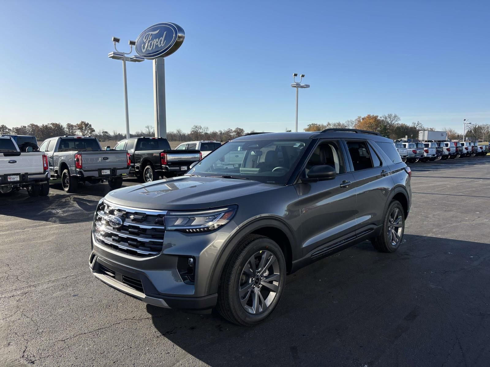 New 2026 Ford Explorer Active image 3
