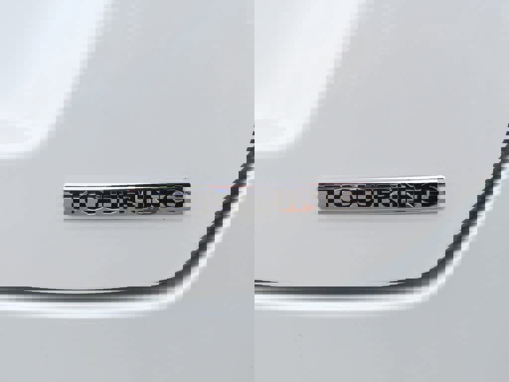 New 2025 Honda Pilot Touring image 7