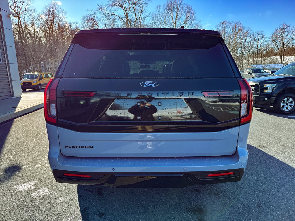 New 2026 Ford Expedition Platinum w/ Stealth Performance Package image 10