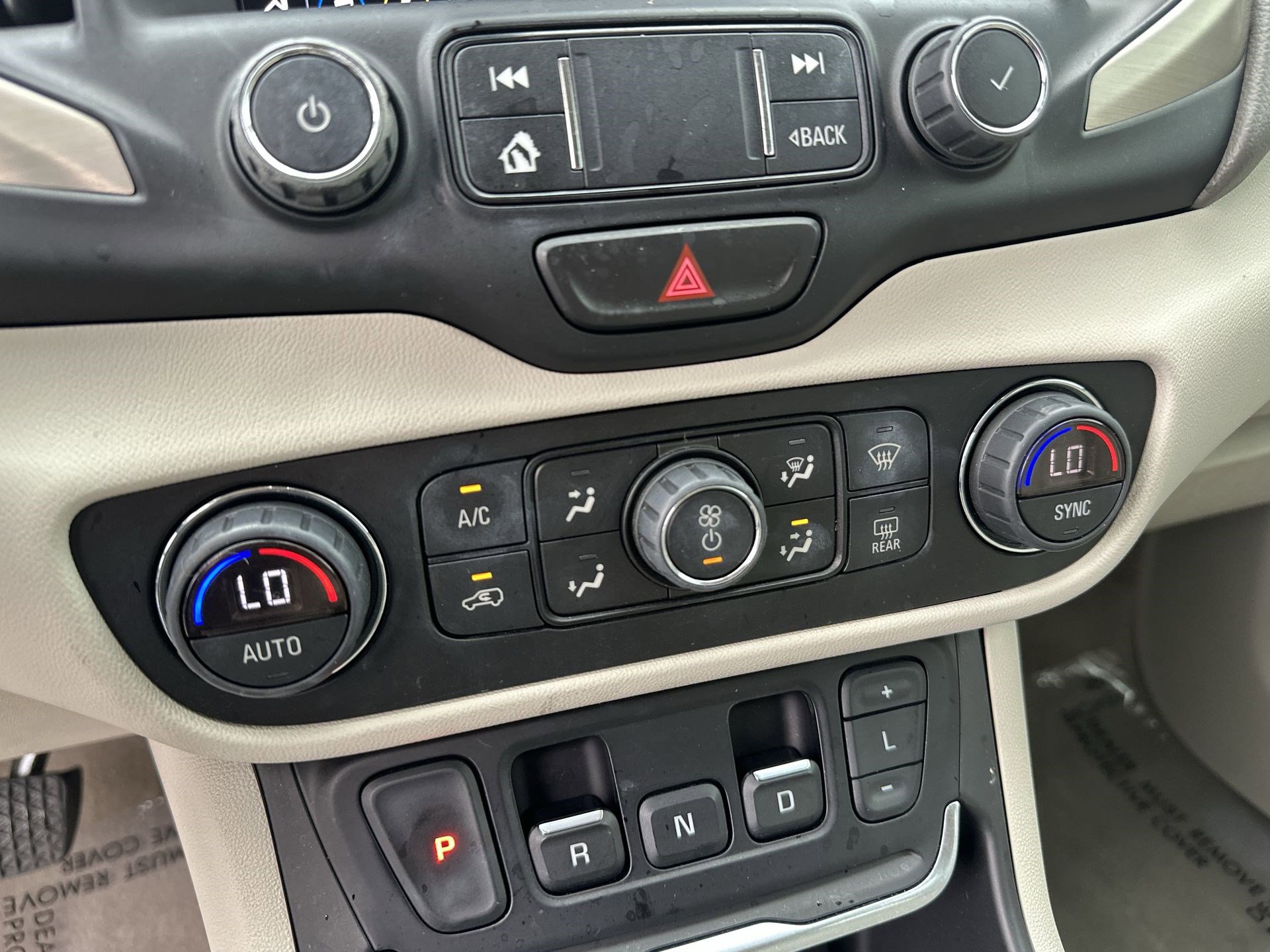 Used 2020 GMC Terrain Denali w/ Denali Premium Package image 17