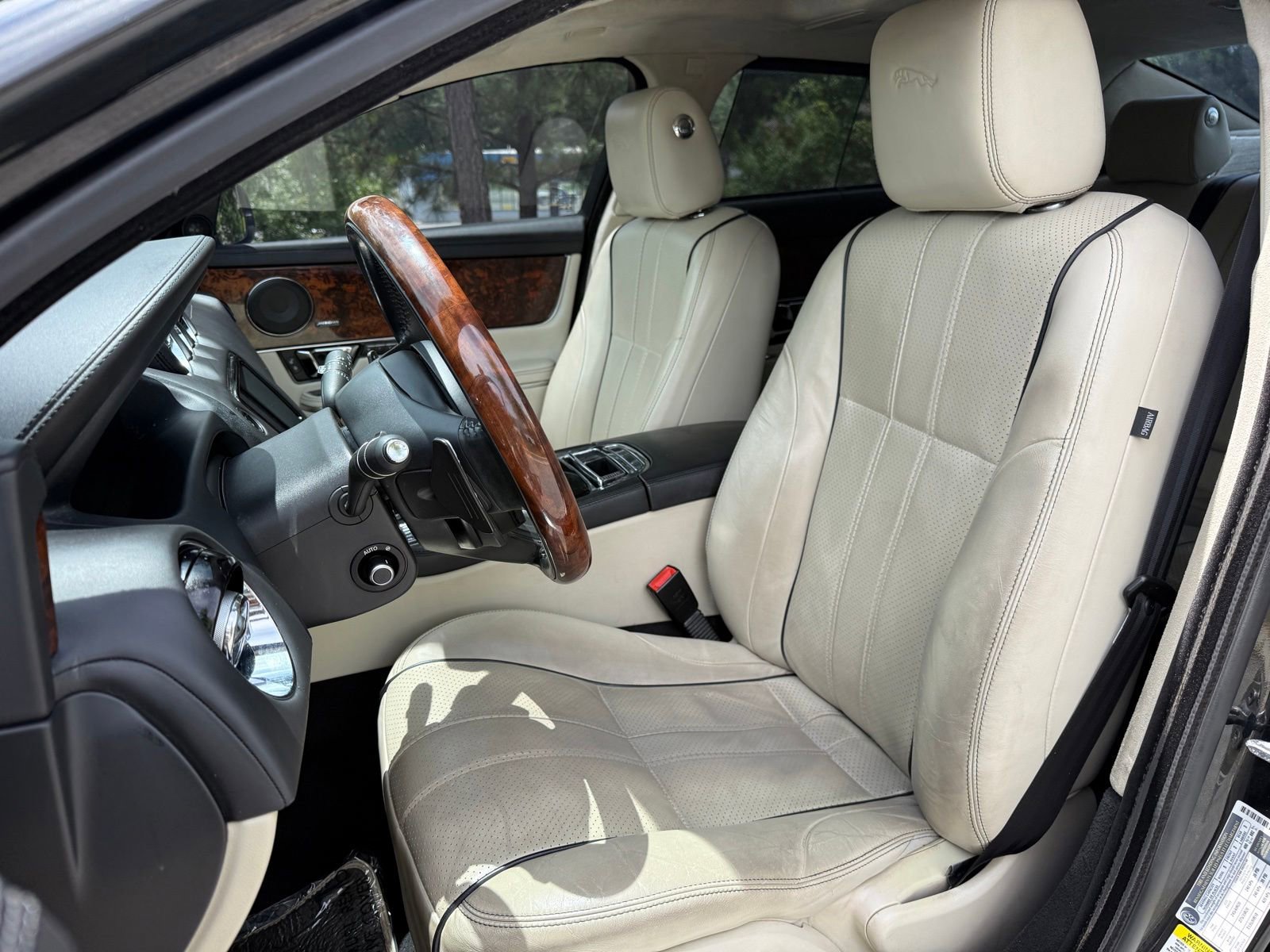 Used 2015 Jaguar XJ L Portfolio AWD/4WD image 35