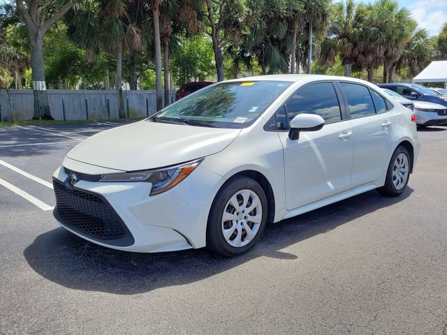 Used 2020 Toyota Corolla LE FWD image 3
