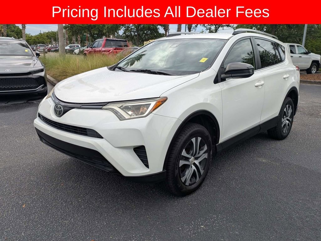 Used 2018 Toyota RAV4 LE FWD image 9