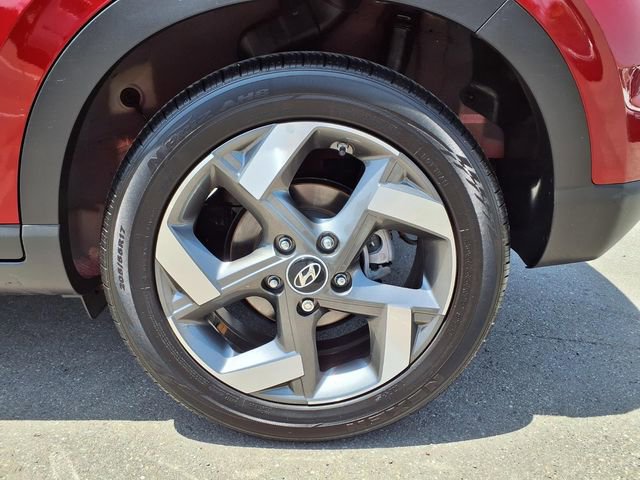 Certified 2025 Hyundai Venue Limited FWD image 25