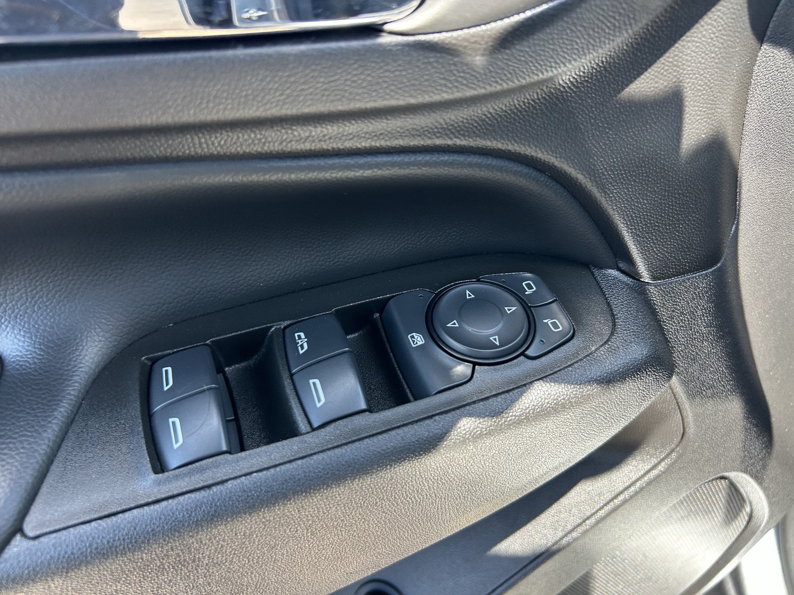 Certified 2024 Chevrolet Equinox LT FWD image 30