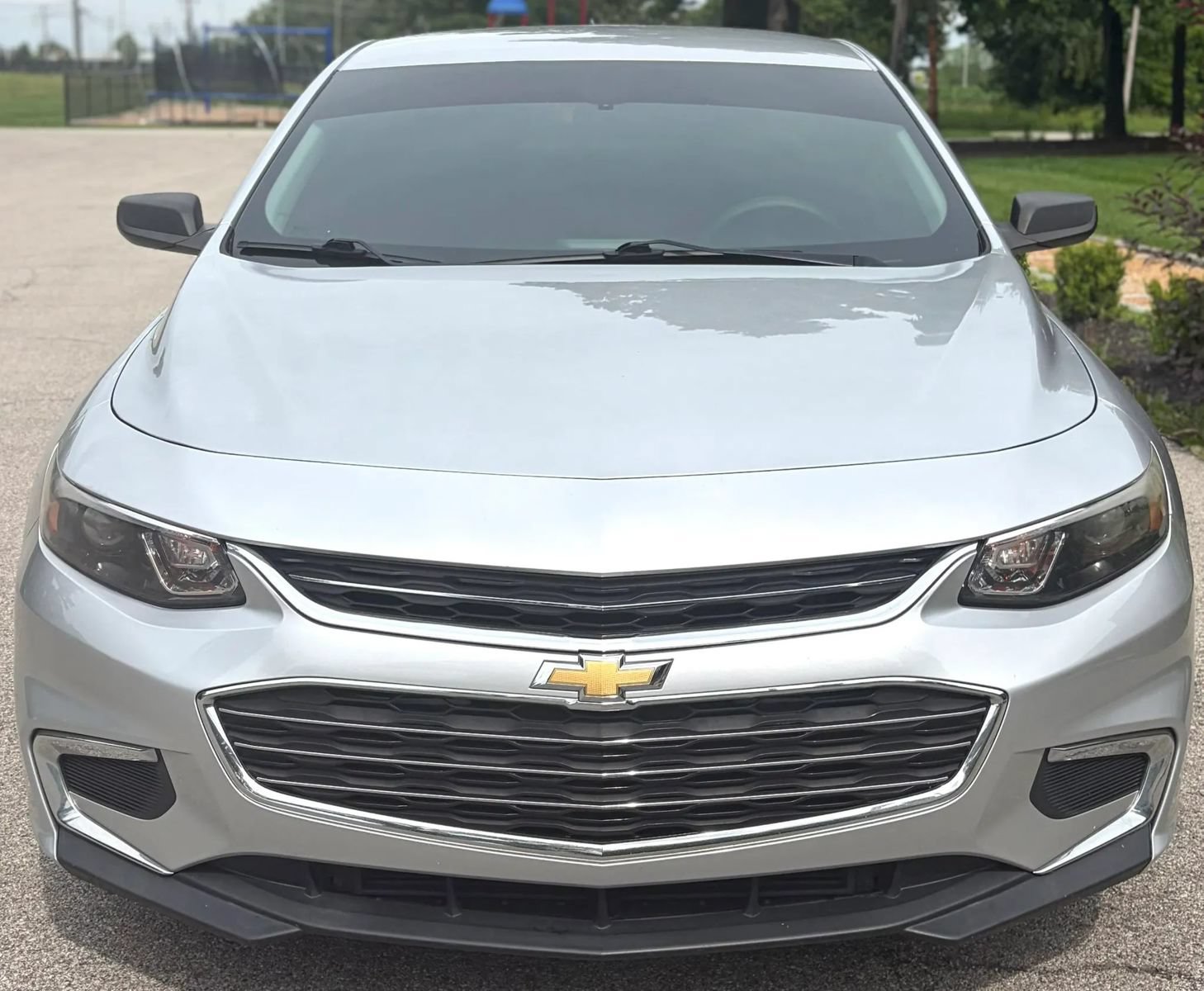 Used 2017 Chevrolet Malibu LS FWD image 2