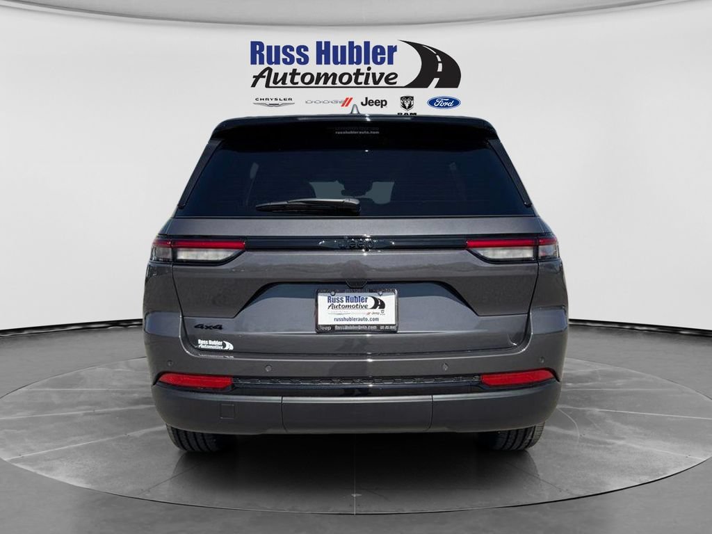 New 2025 Jeep Grand Cherokee Altitude AWD/4WD image 4