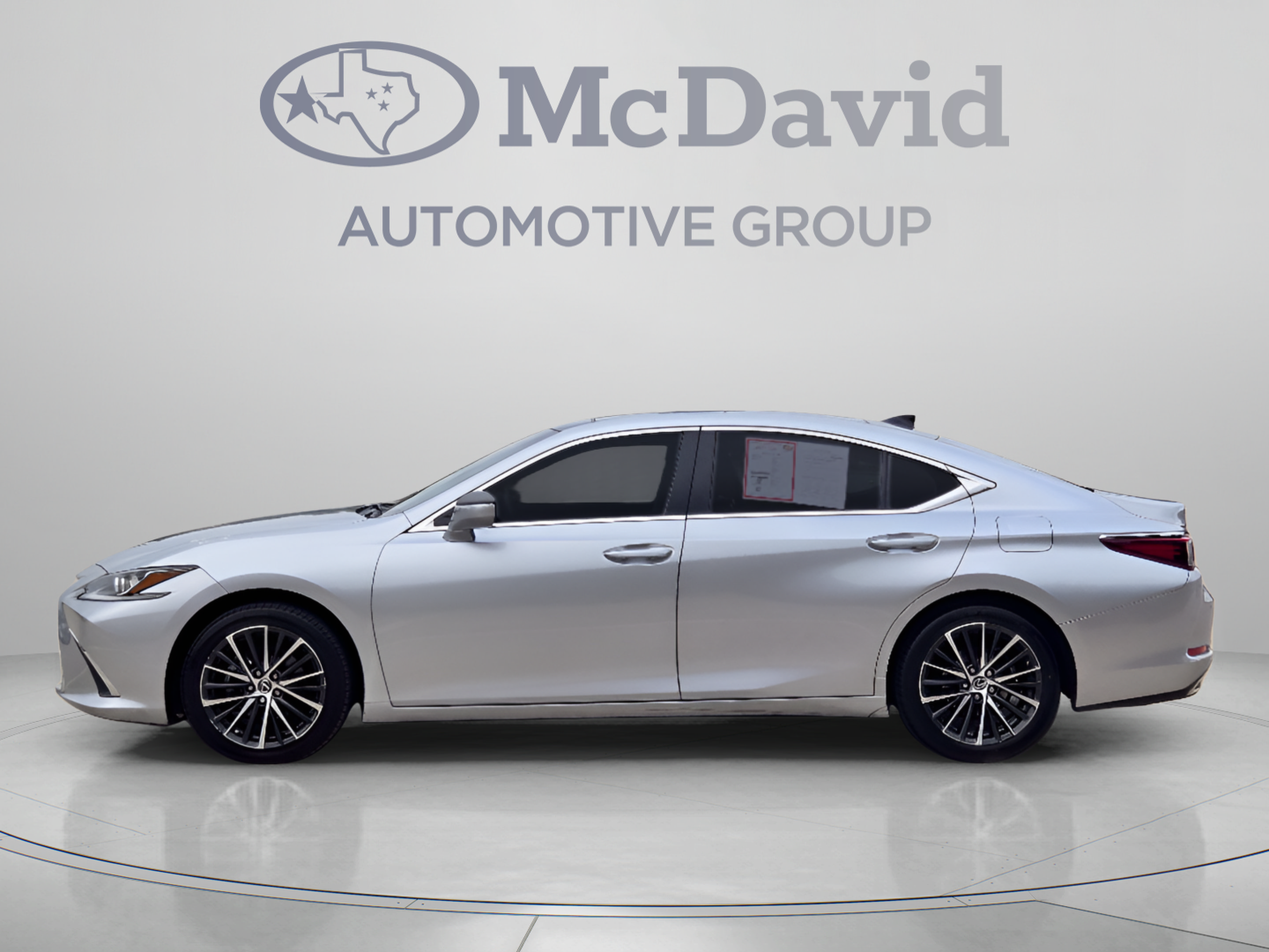 Used 2022 Lexus ES 350 w/ Premium Package FWD image 2