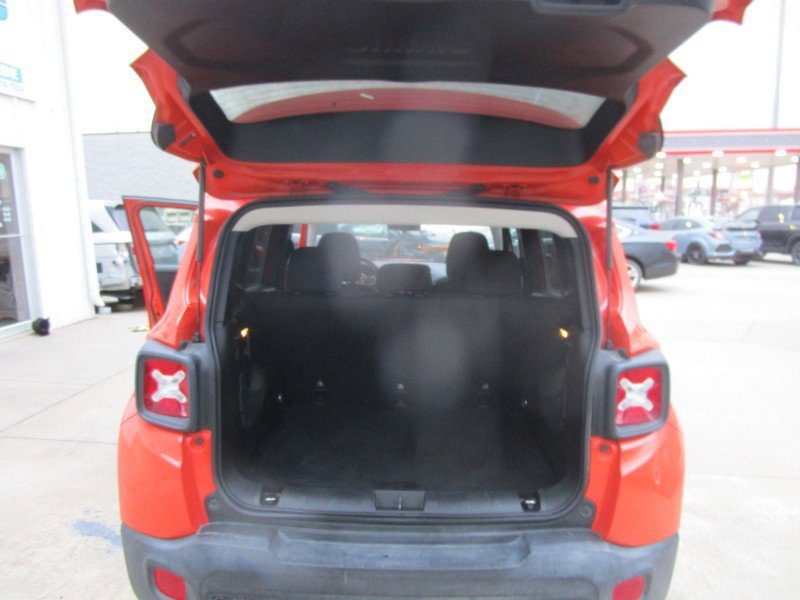 Used 2017 Jeep Renegade Latitude image 35