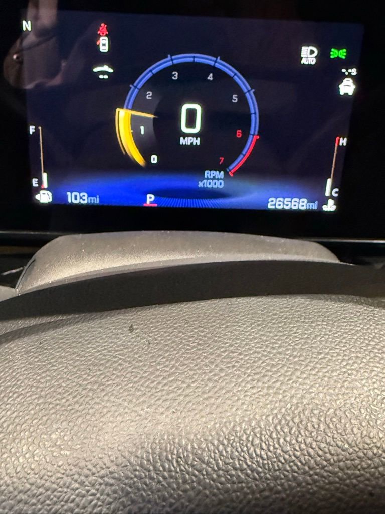 Used 2024 Chevrolet Trax RS w/ Sunroof Package image 15