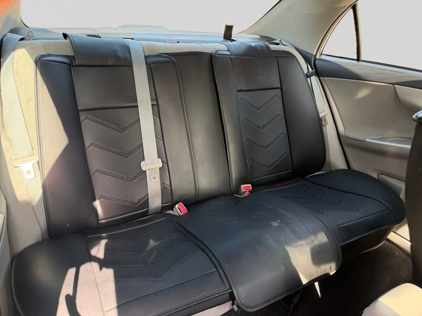 Used 2012 Toyota Corolla LE FWD image 18