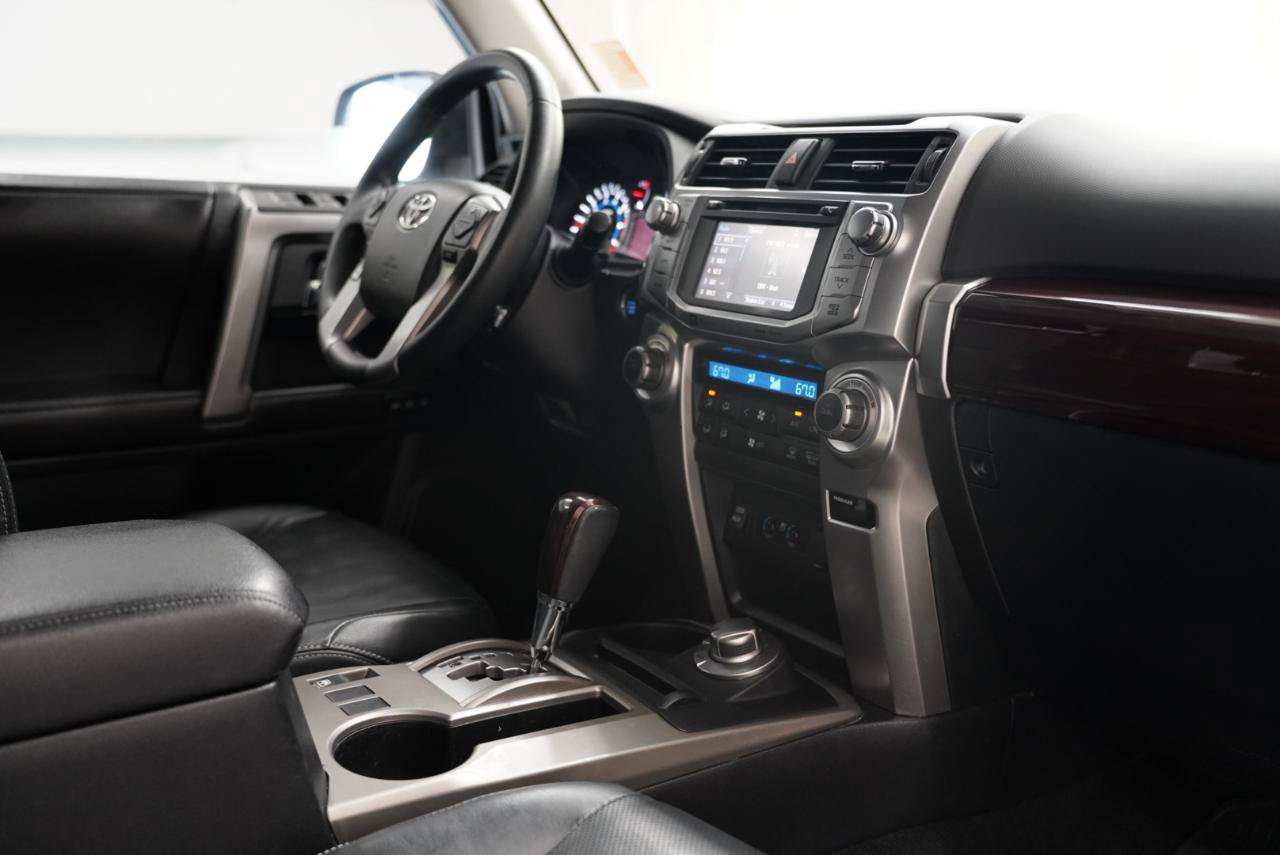 Used 2016 Toyota 4Runner Limited AWD/4WD image 17