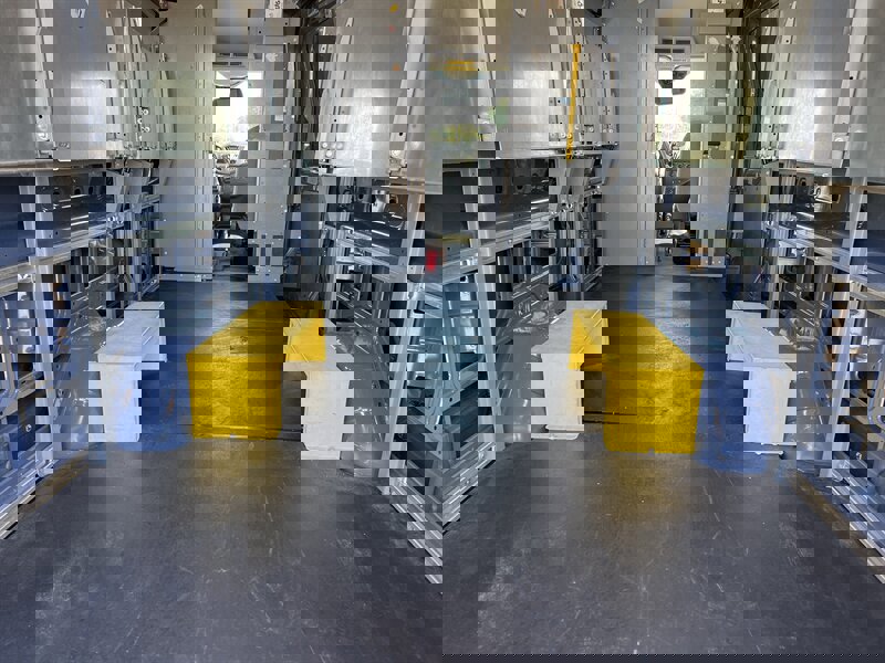 Used 2019 Ford Transit 250 148 High Roof Extended image 11