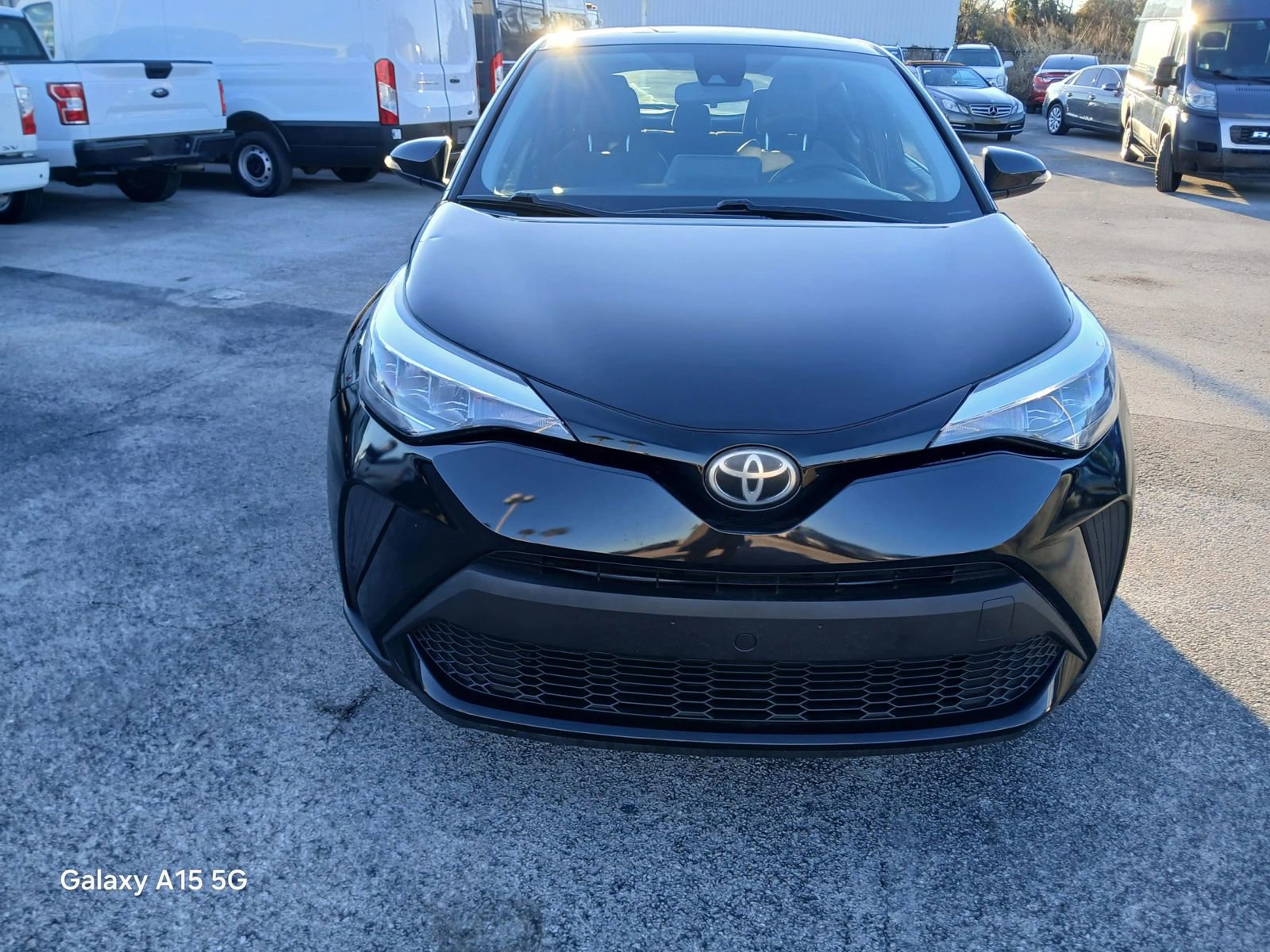 Used 2020 Toyota C-HR LE FWD image 2