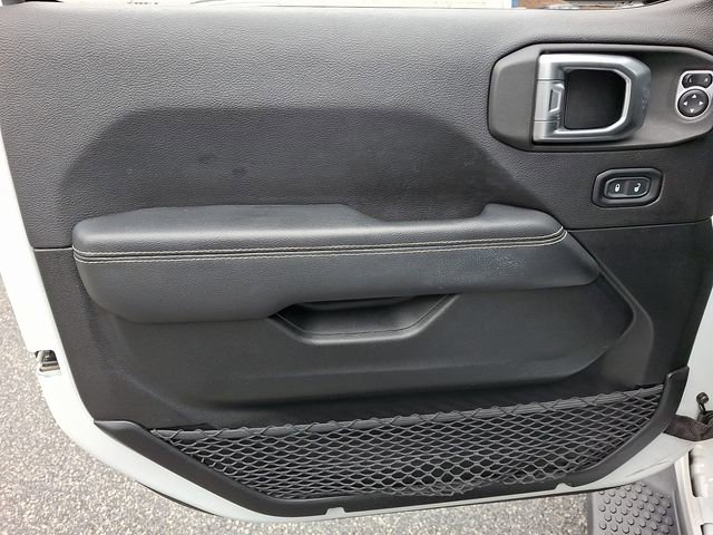 Used 2020 Jeep Wrangler Unlimited Sahara image 14