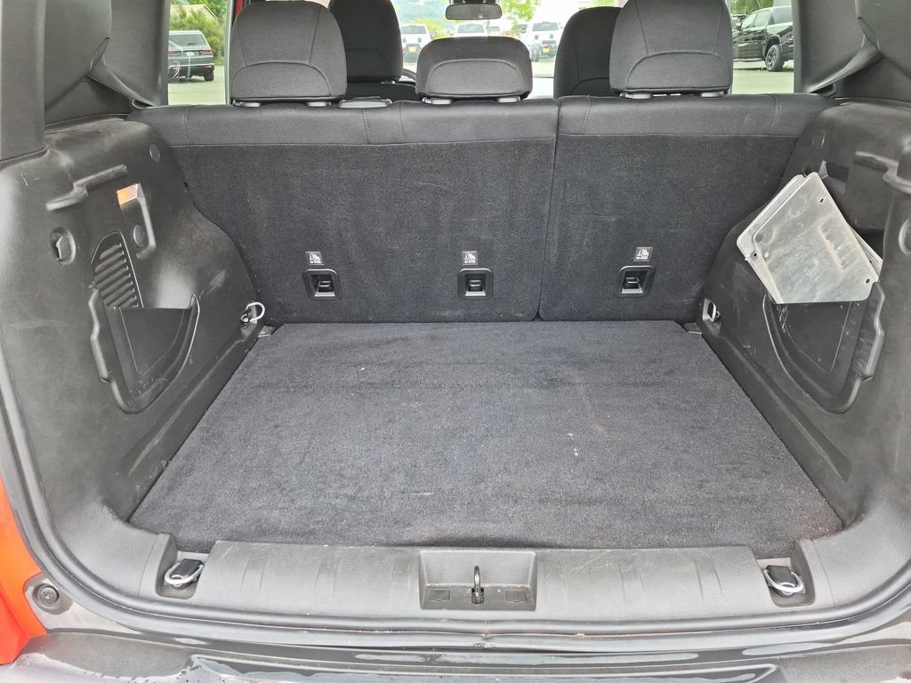 Used 2021 Jeep Renegade Latitude AWD/4WD image 16