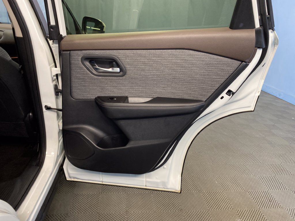 Used 2023 Nissan Rogue SV AWD/4WD image 36