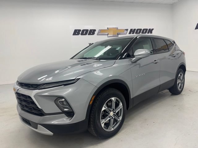 Used 2024 Chevrolet Blazer LT FWD image 1