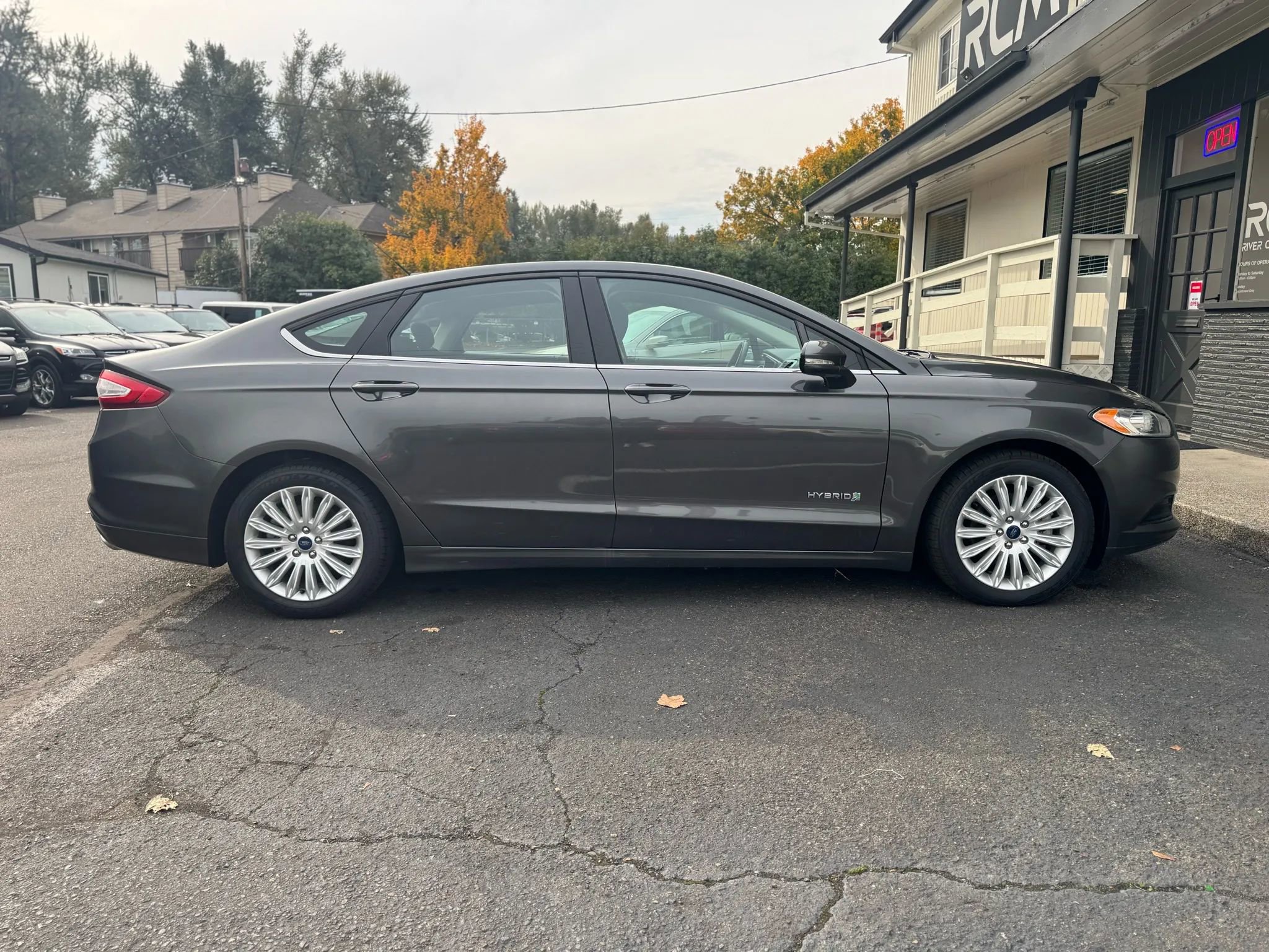Used 2015 Ford Fusion SE image 8