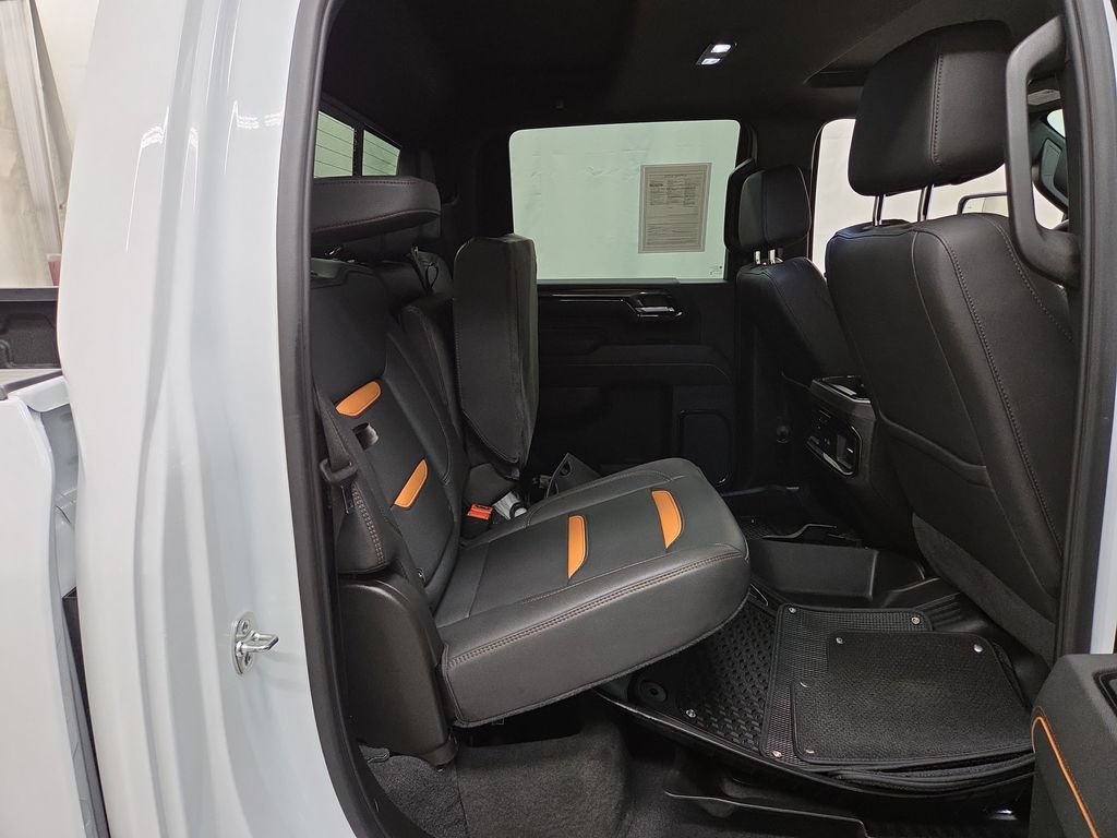 Used 2025 GMC Sierra 3500 AT4 w/ AT4 Premium Plus Package AWD/4WD image 11