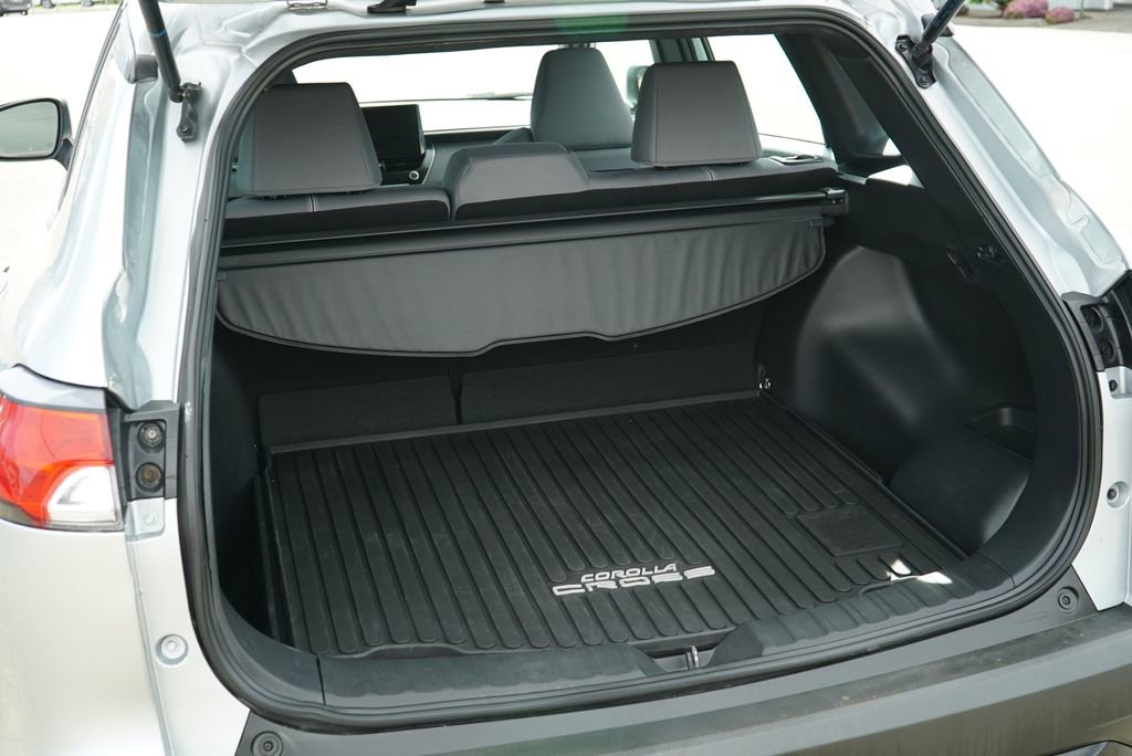 Used 2024 Toyota Corolla Cross S AWD/4WD image 15