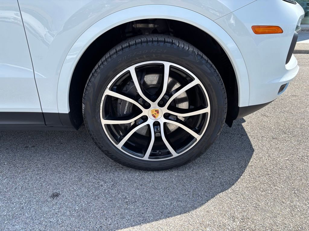 Certified 2021 Porsche Cayenne AWD/4WD image 40