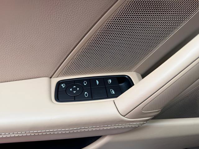 Used 2022 Porsche 911 Carrera image 21