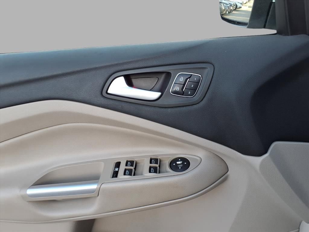 Used 2016 Ford Escape Titanium image 14