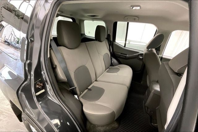 Used 2015 Nissan Xterra S w/ Nevada Tow Package AWD/4WD image 18