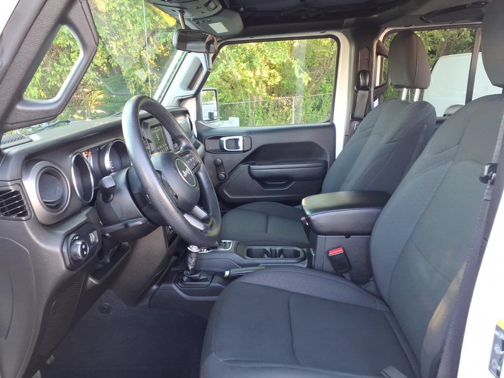 Used 2023 Jeep Gladiator Sport AWD/4WD image 13