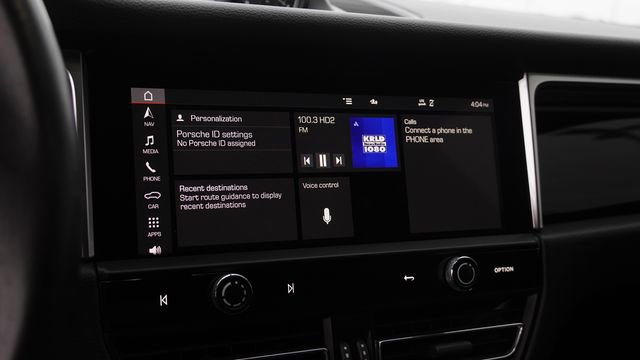 Used 2023 Porsche Macan image 24