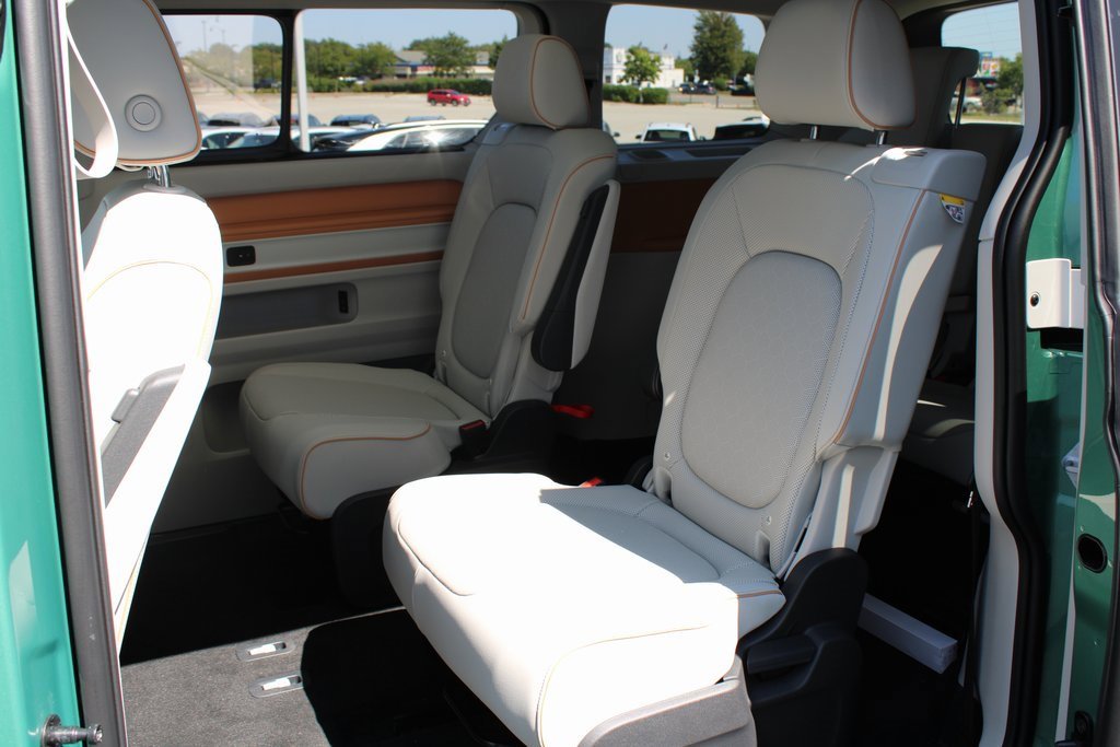 New 2025 Volkswagen ID. Buzz Pro S Plus image 18