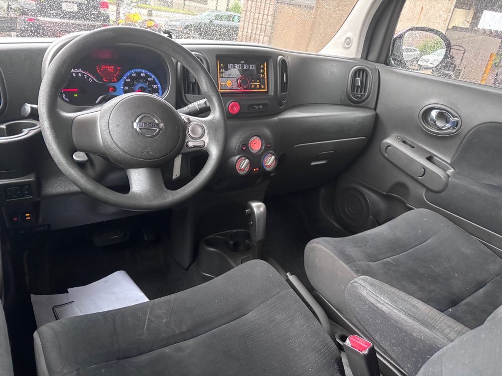 Used 2009 Nissan Cube 1.8 S w/ Interior Designer Pkg FWD image 2
