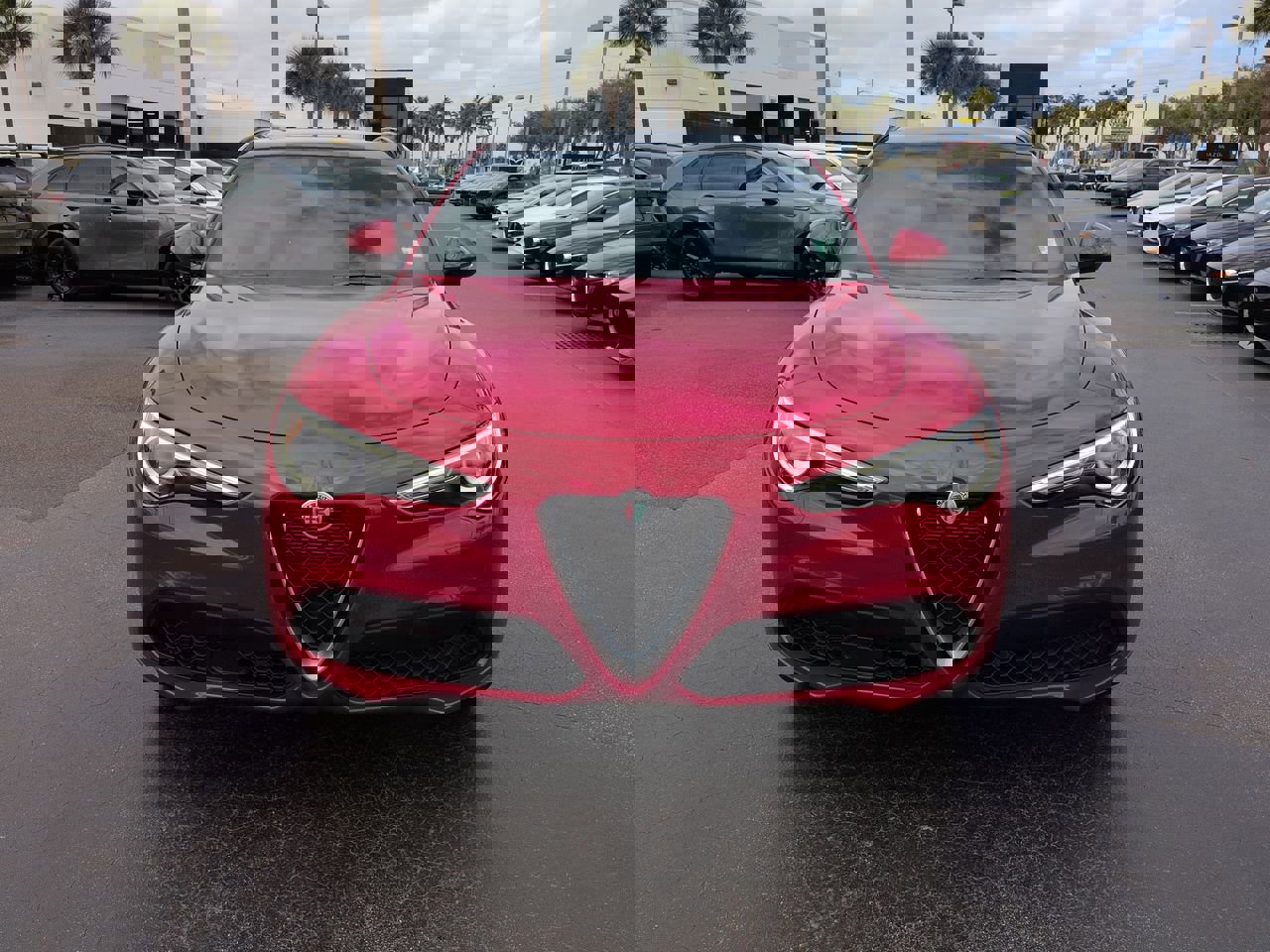 Used 2023 Alfa Romeo Stelvio Ti image 9