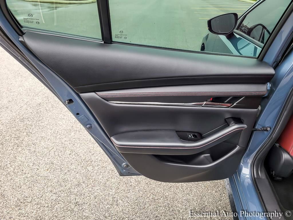 Used 2022 MAZDA MAZDA3 s FWD image 26