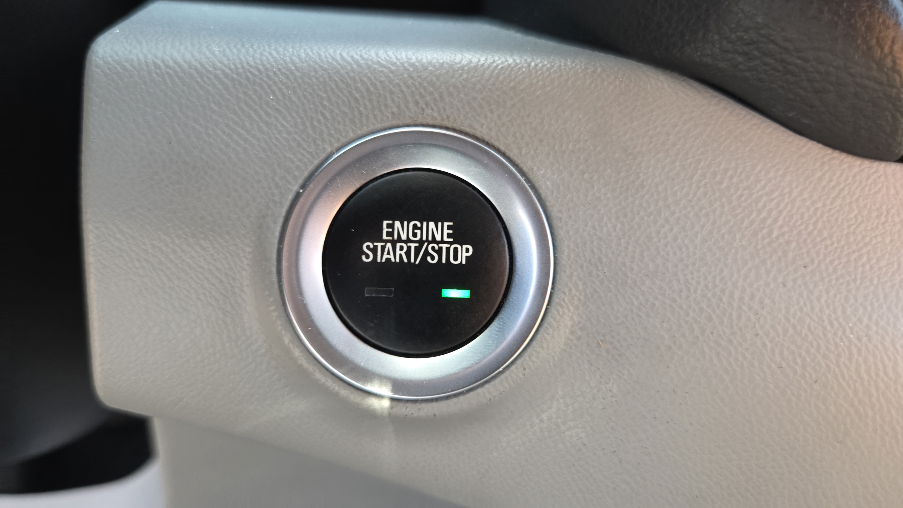 Certified 2024 GMC Terrain SLT FWD image 23