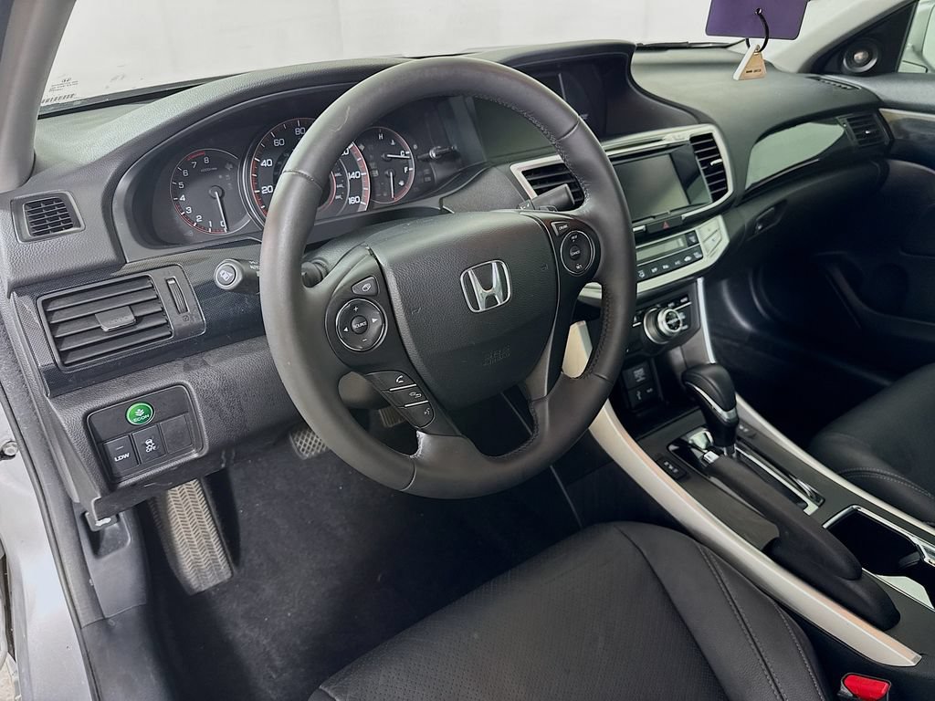 Used 2015 Honda Accord EX-L image 9