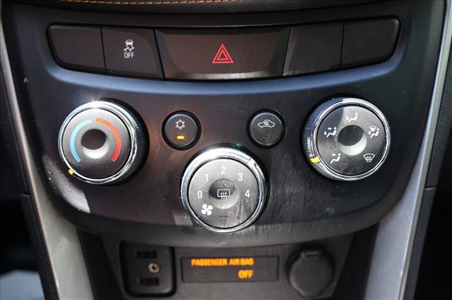 Used 2019 Chevrolet Trax LT w/ Driver Confidence Package AWD/4WD image 19