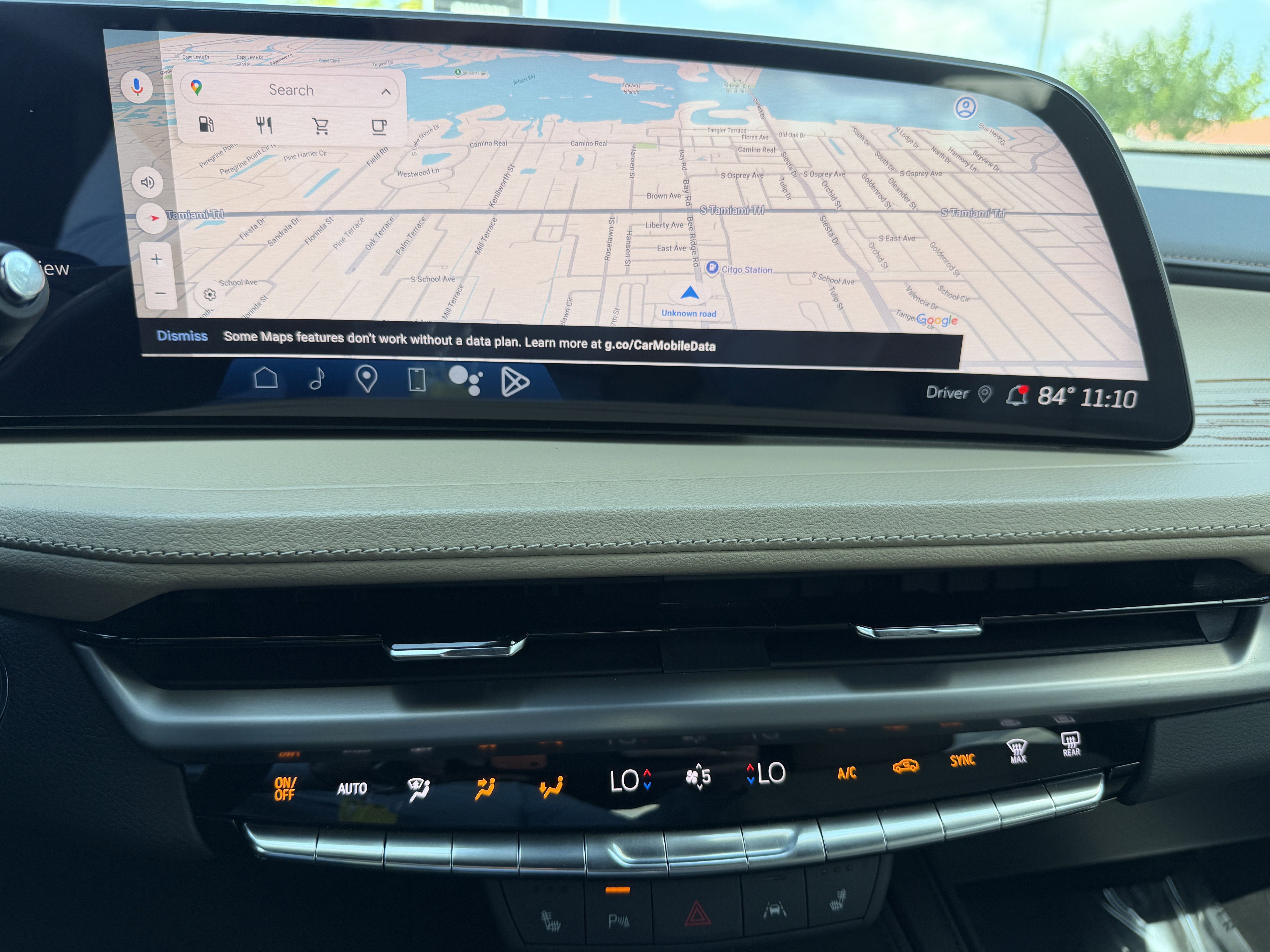 Used 2024 Cadillac XT4 Premium Luxury w/ Cold Weather Package FWD image 20
