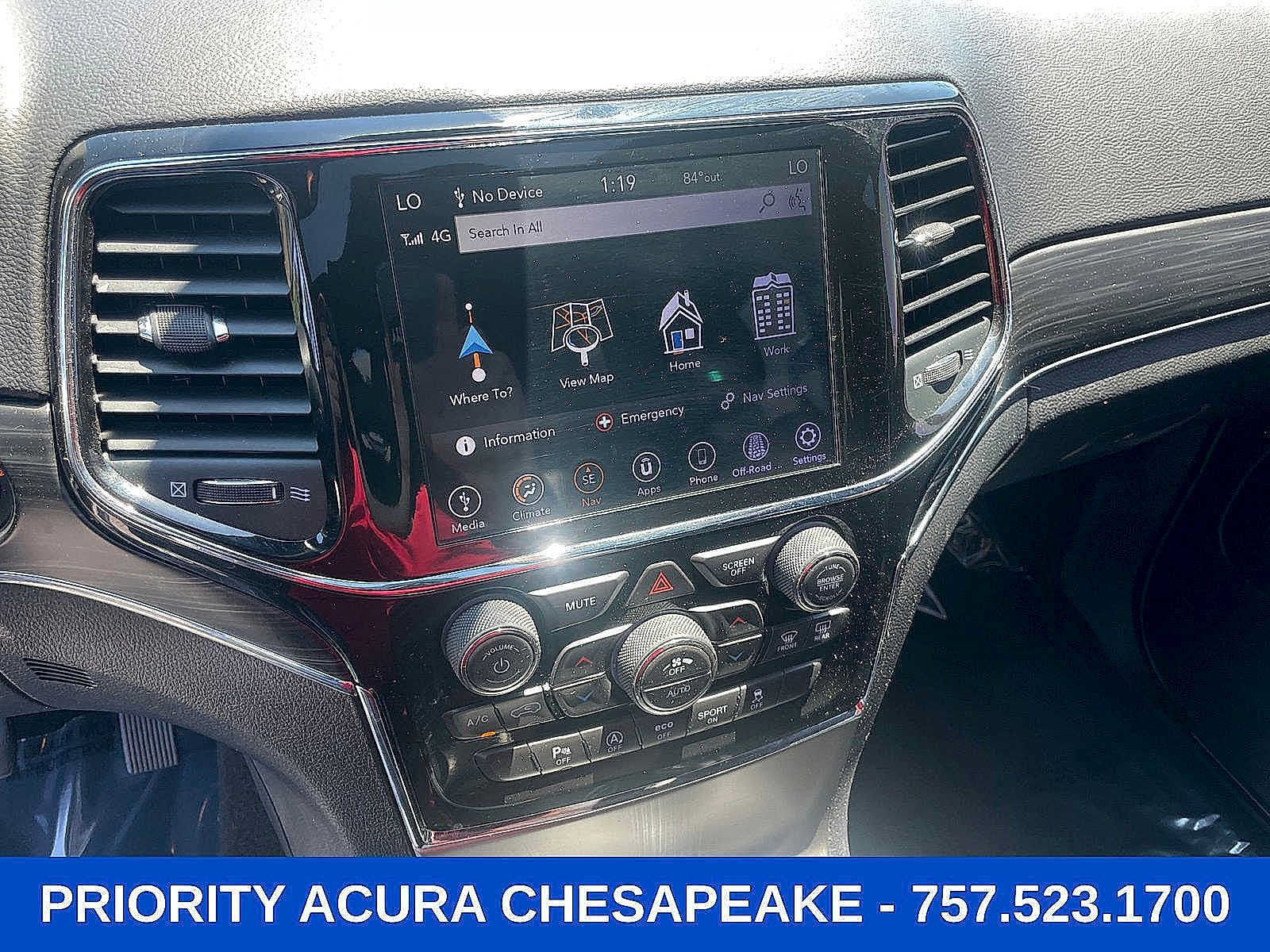 Used 2020 Jeep Grand Cherokee Limited AWD/4WD image 17