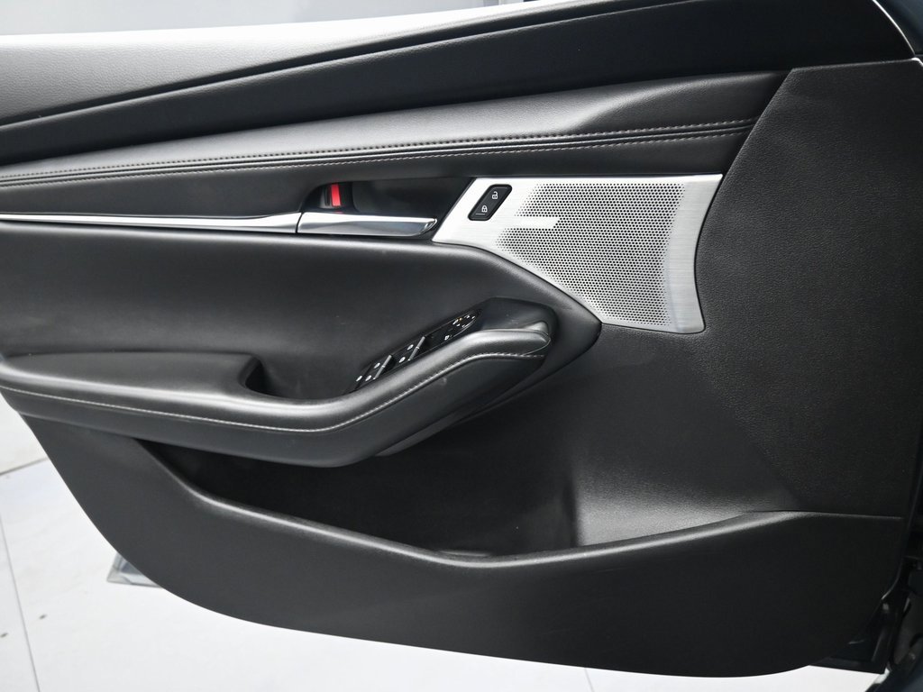 Used 2023 MAZDA MAZDA3 2.5 Turbo Sedan w/Premium Plus image 23