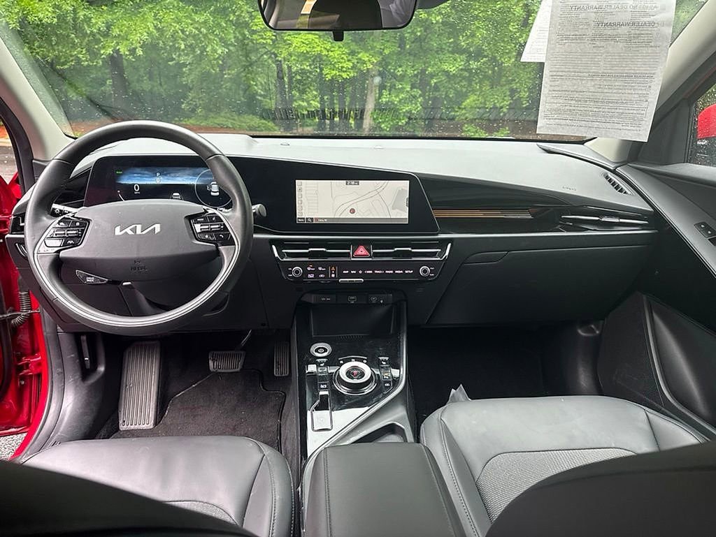 Used 2024 Kia Niro Wind FWD image 25