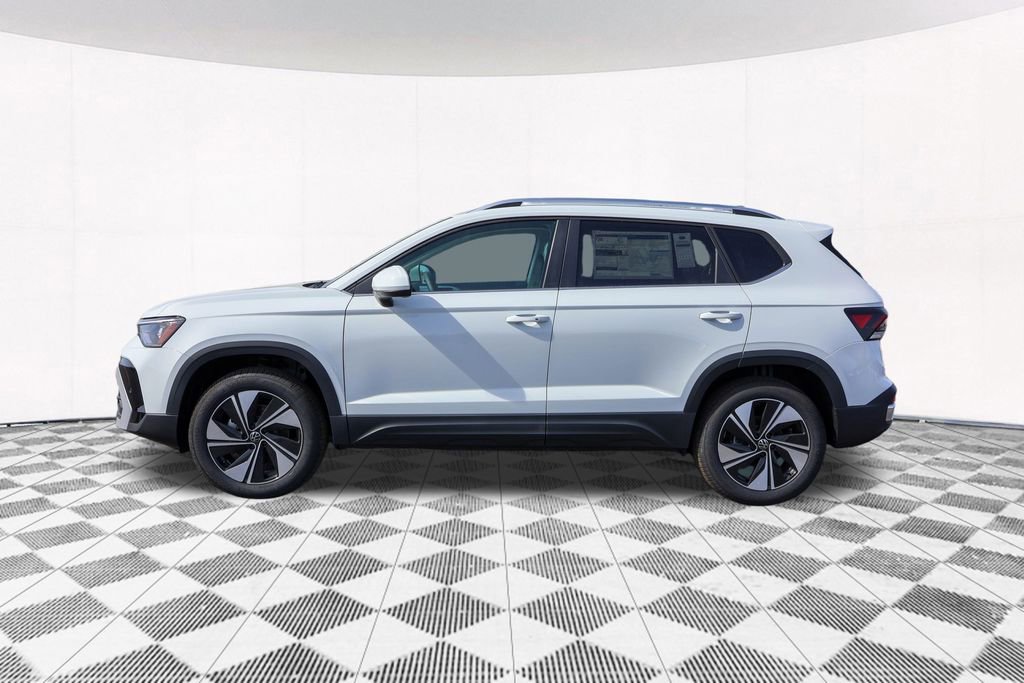 New 2025 Volkswagen Taos SE image 18