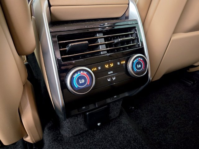 New 2026 Land Rover Range Rover SE AWD/4WD image 13