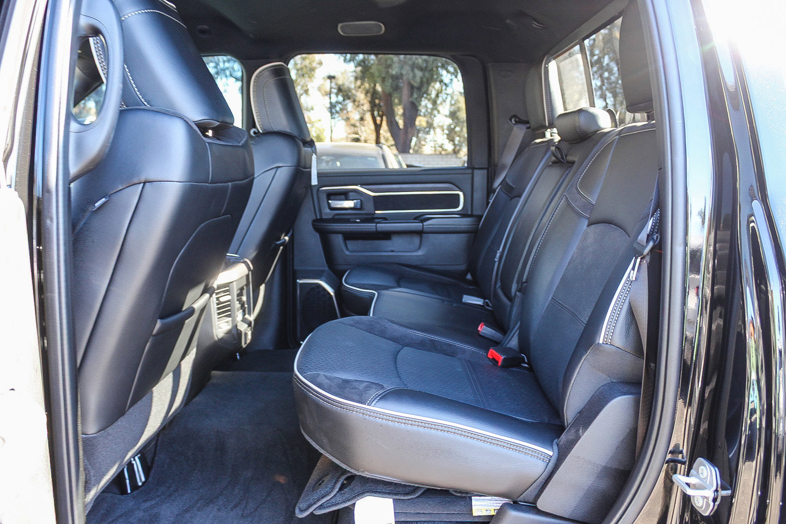 Used 2025 RAM 2500 Laramie image 18